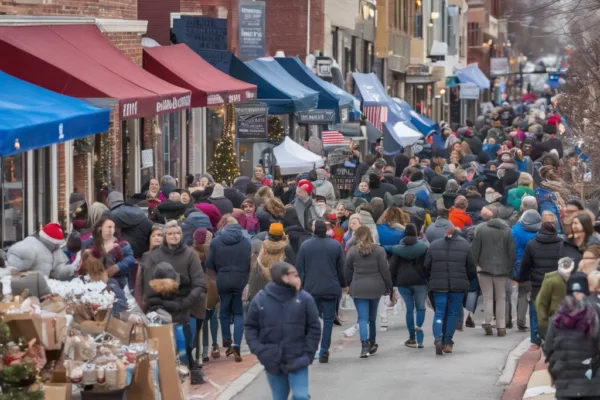 Shoppers Flock to Manayunk for Small Business Saturday to Support Local Stores